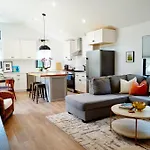 Newly Built, Bright, And Modern Guest Home