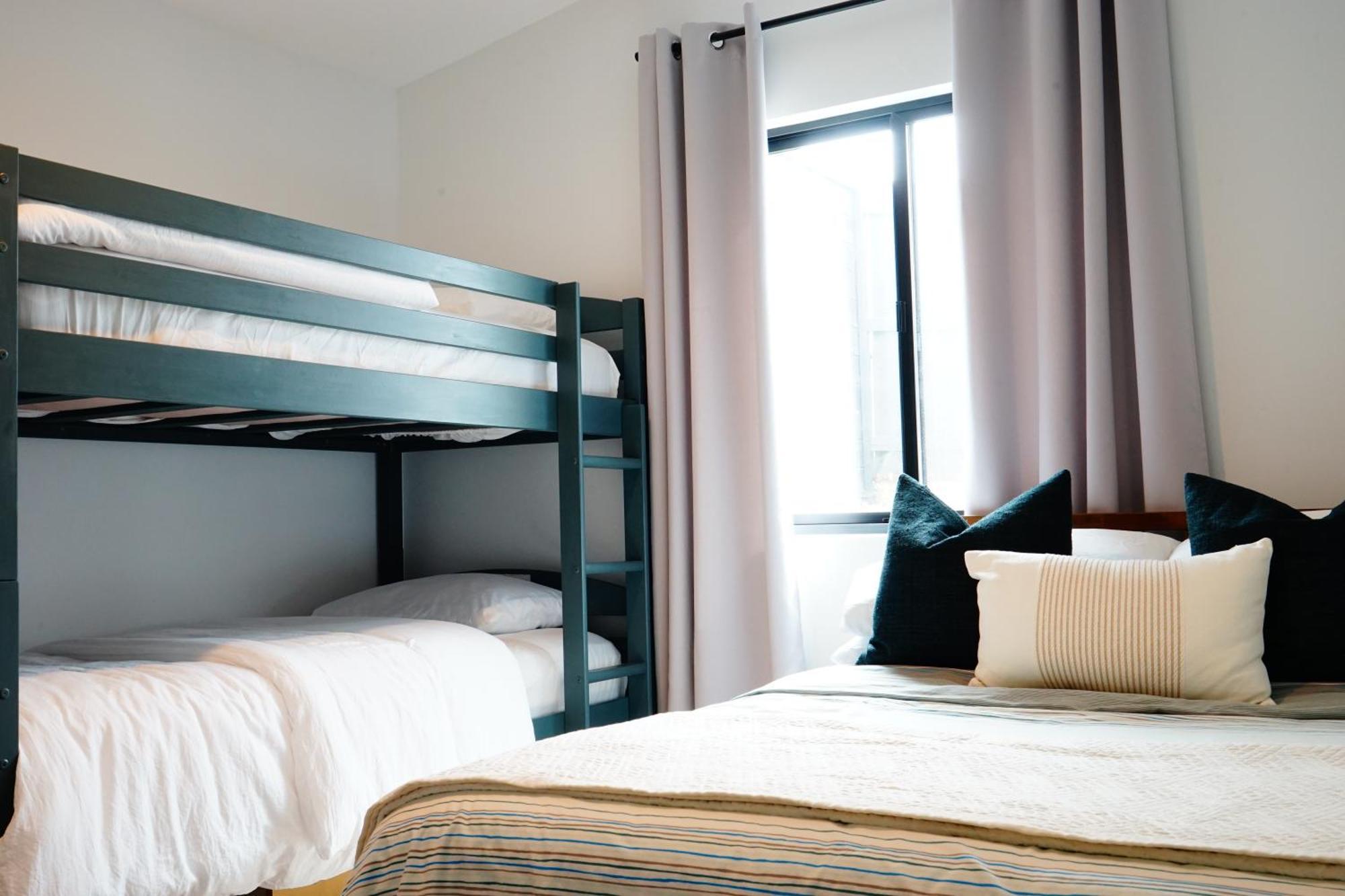Newly Built, Bright, And Modern Guest Holiday home