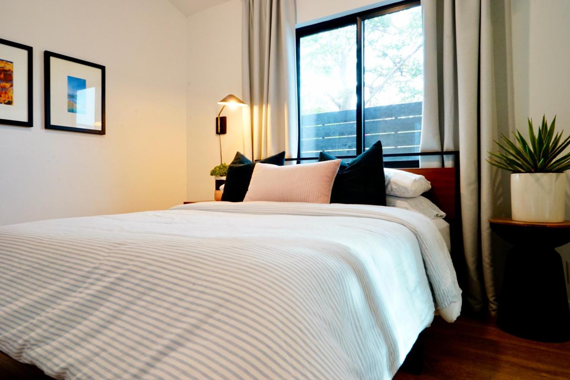 Newly Built, Bright, And Modern Guest Holiday home San Diego